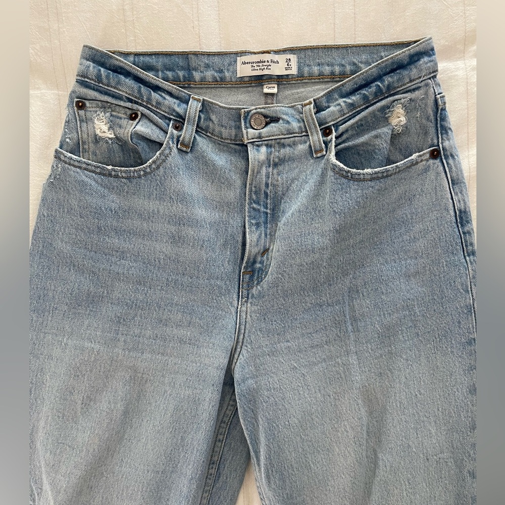 A&F 90’s Ultra High Rise